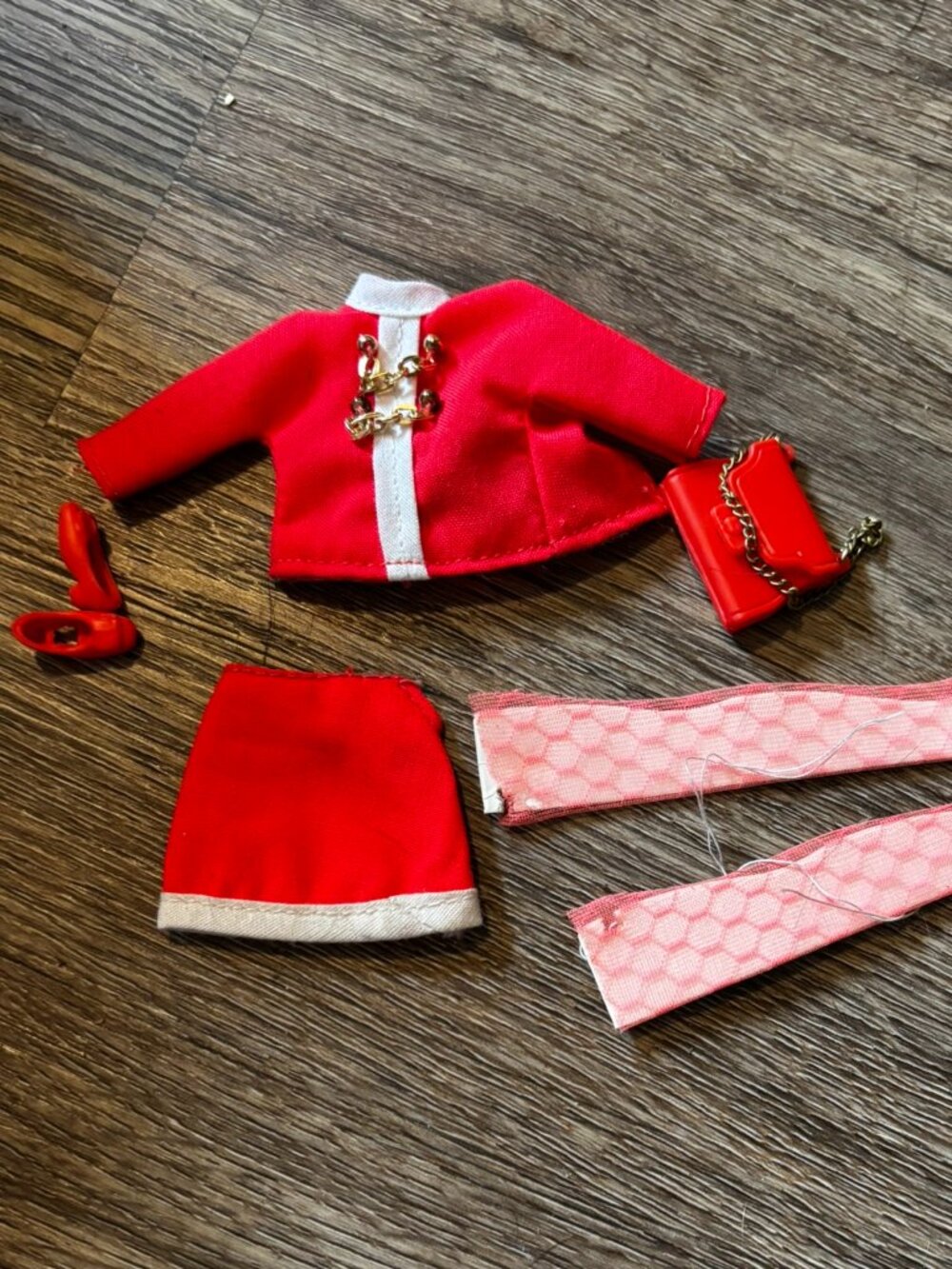 Topper Dawn doll clothes Chain Er Up Red 727